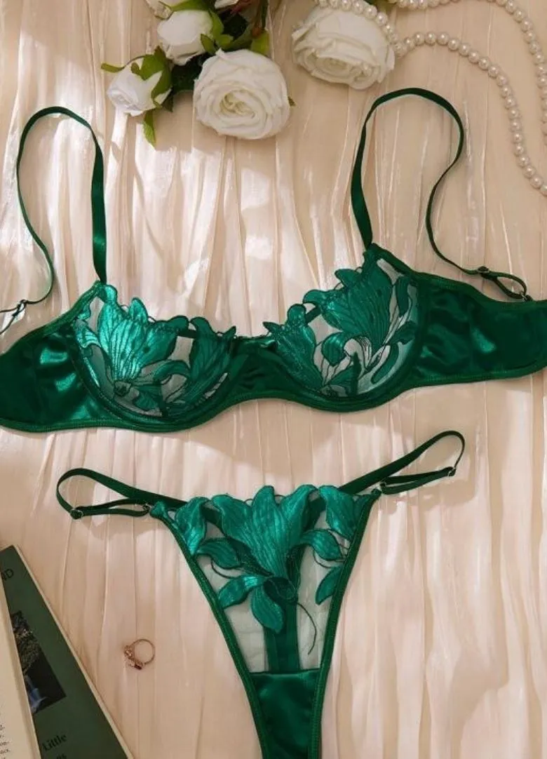 Azalea Aura Lingerie Set