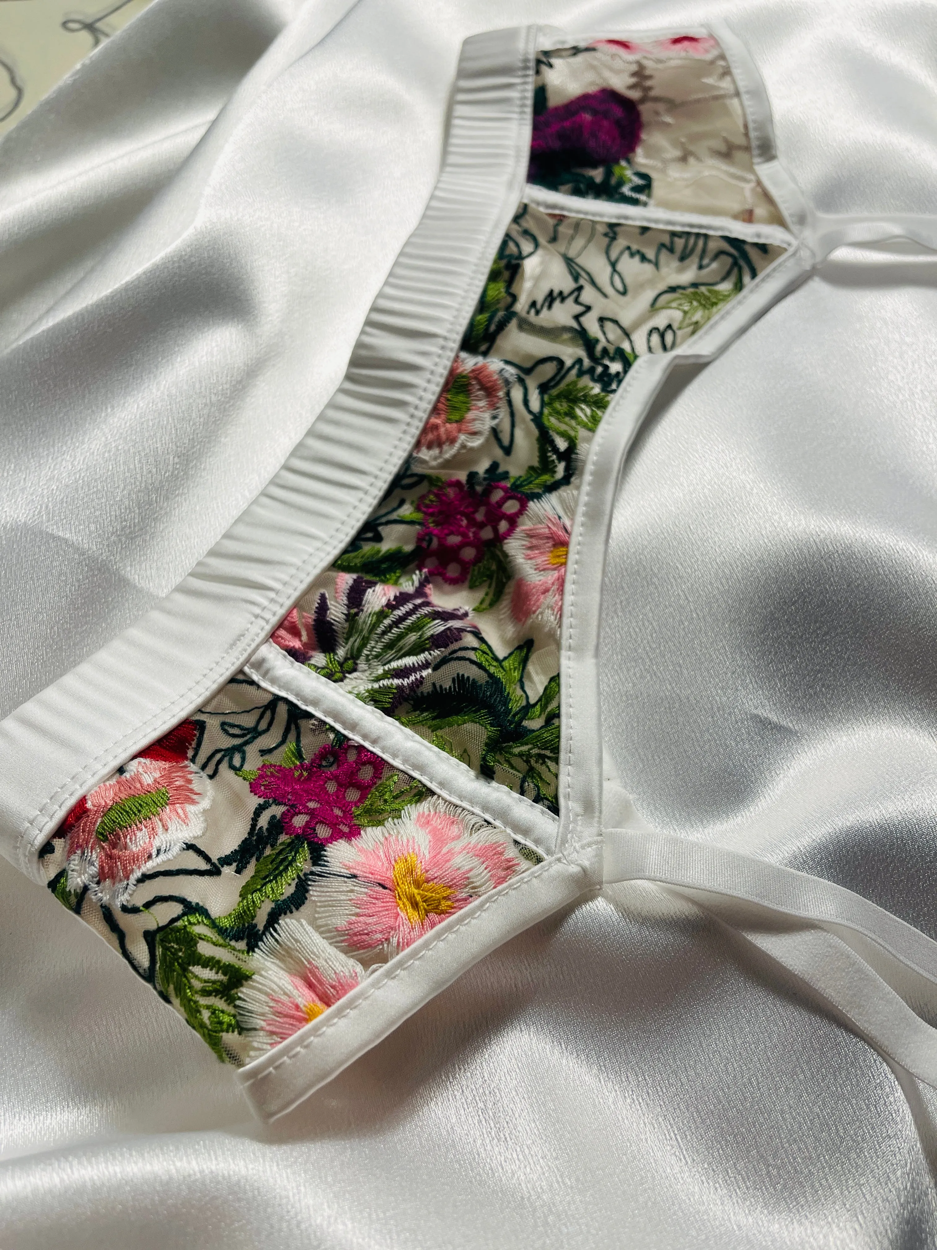 EMBROIDERED FLORAL GARTER BELT