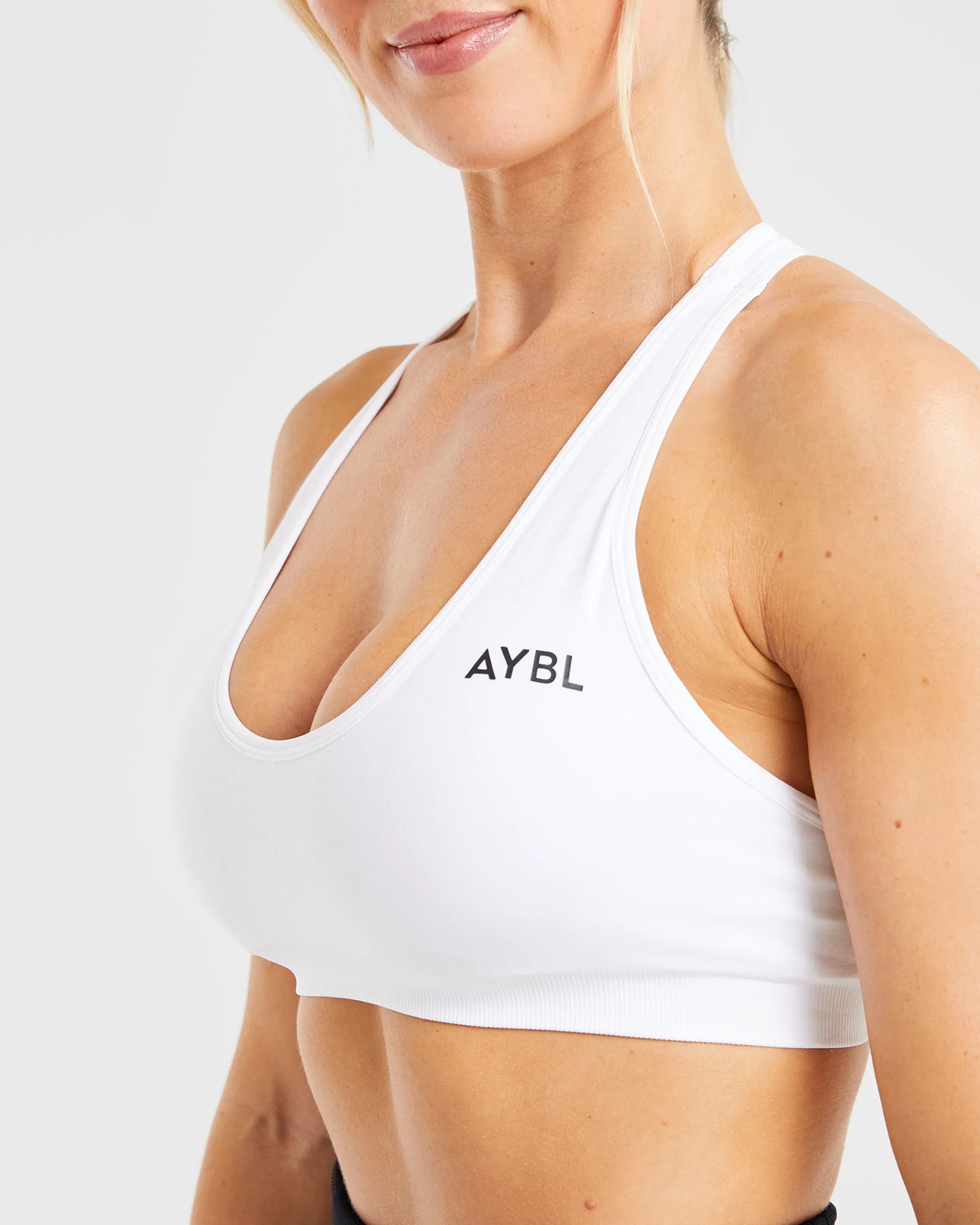 Essential Seamless Racer Back Sports Bra - White