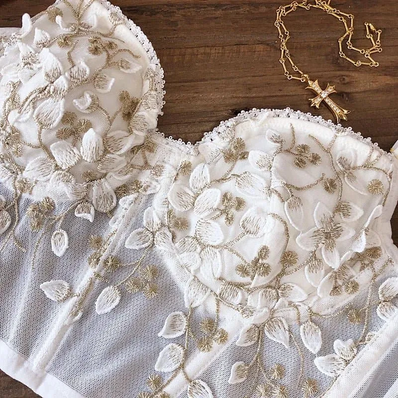 French White Floral Embroidery Lingerie with Adjustable Straps and Underwire