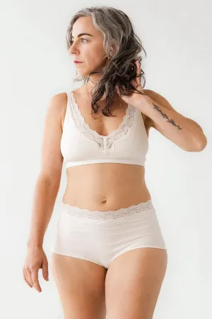 Highwaisted Panty with Lace Edge