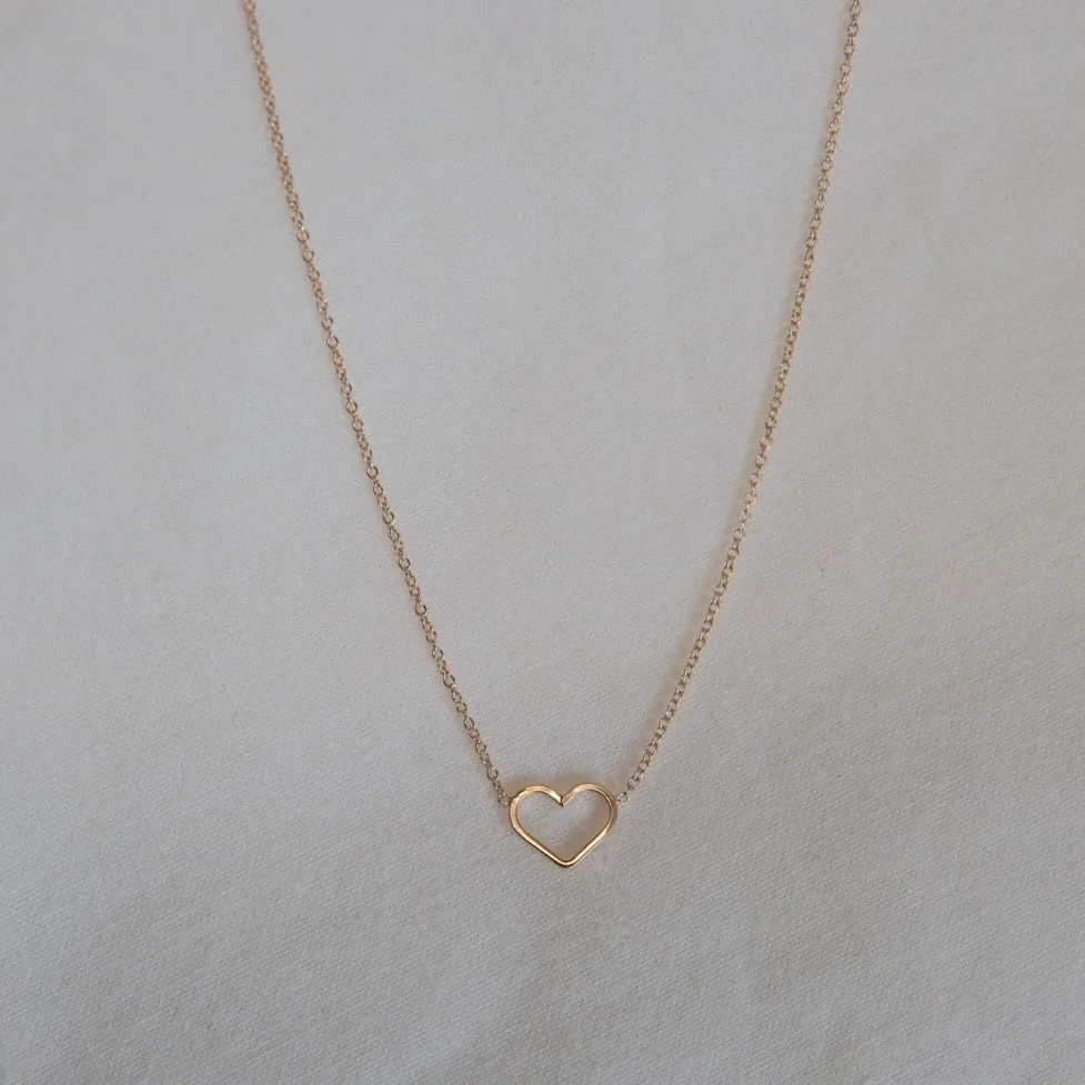 Tiny Heart Pendant Necklace - Solid 14kt