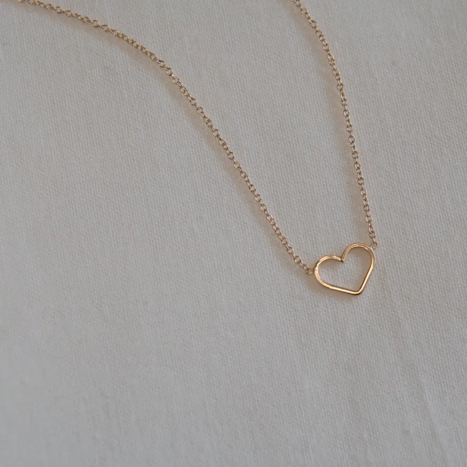 Tiny Heart Pendant Necklace - Solid 14kt